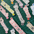 STICKERS FANDOM HOLOGRAPHIQUE
